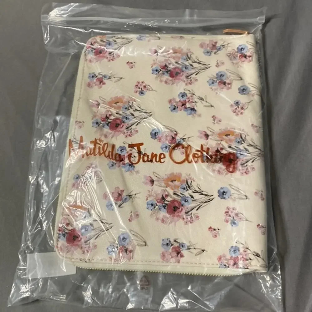Matilda Jane On the Go Floral Tech Organizer Tablet Case Vegan Leather NWT